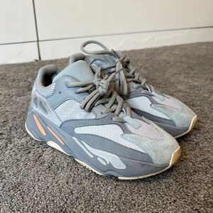 Yeezy Boost 700 Inertia Grey
